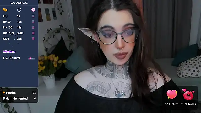 Dixi_Pixi_'s cam snapshot