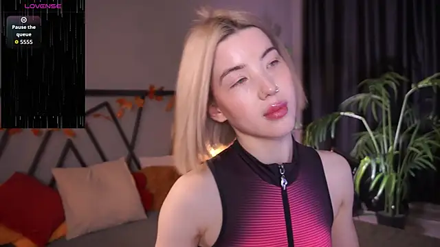 LindaThacker's cam snapshot