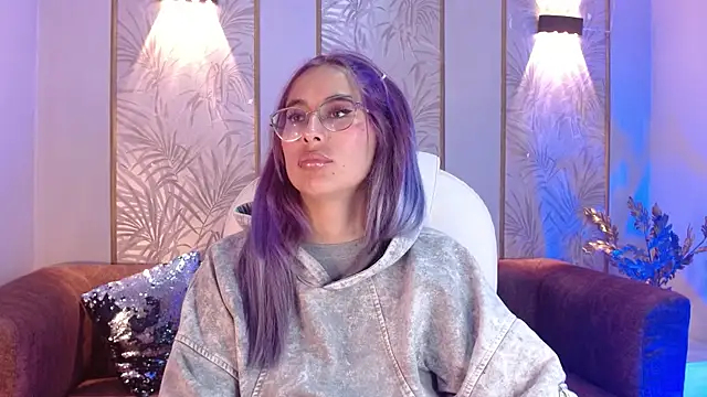 LunaaGrey_'s cam snapshot