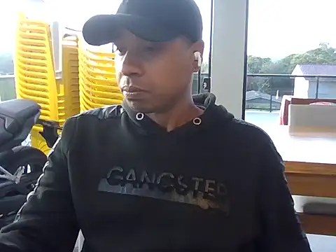 JUNINHOLEKEJR's cam snapshot