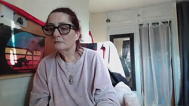 Mrs-Ivy's cam snapshot