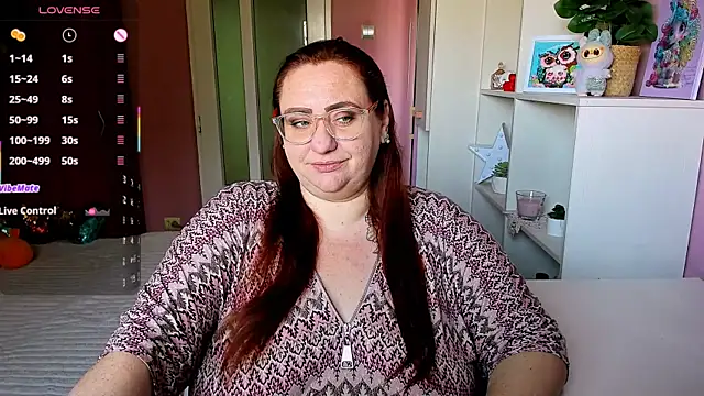 lovely_adelle's cam snapshot