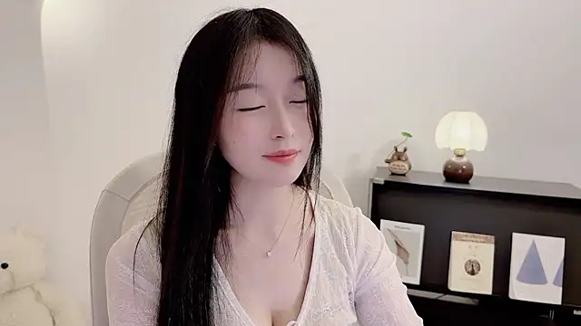 Onechestnut's cam snapshot