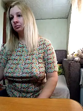 BustyBlond's cam snapshot