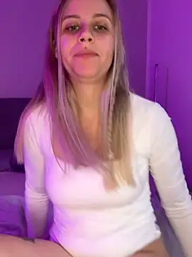 lunawolf21 live sex cam