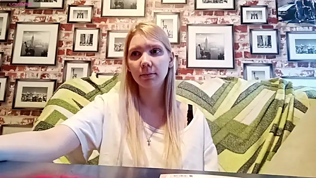 EvieBaggette's cam snapshot