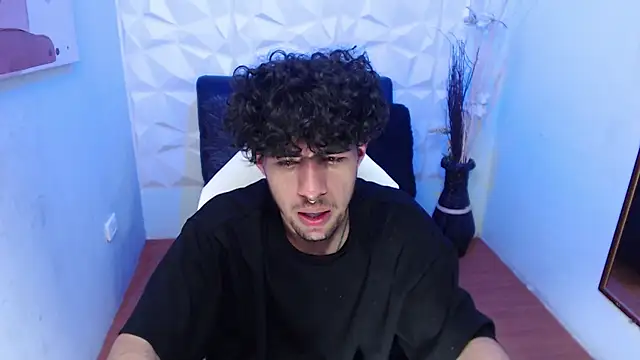 Liil_boy live sex cam