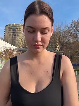 KikiWatson live sex cam