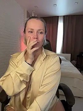 Charming_Daphny live sex cam