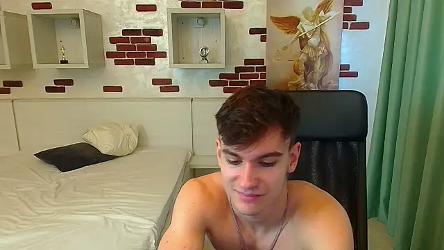 BradyFlint live sex cam