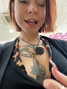 RosieSecret live sex cam