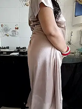 kaamuk_shweta live sex cam