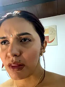 Melanyprada live sex cam