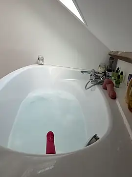 lola_tentatiion live sex cam