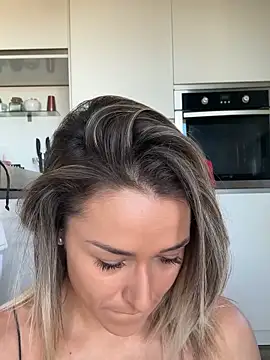 petrouchkaaa_ live sex cam