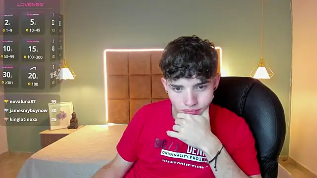 AlejooTwink live sex cam