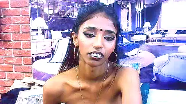IndianSexySlender live sex cam