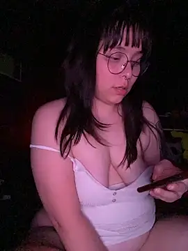 Solo_yoss live sex cam