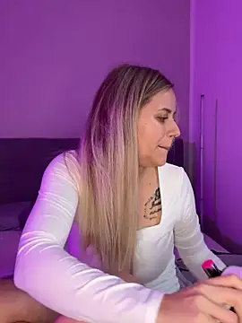 lunawolf21 live sex cam