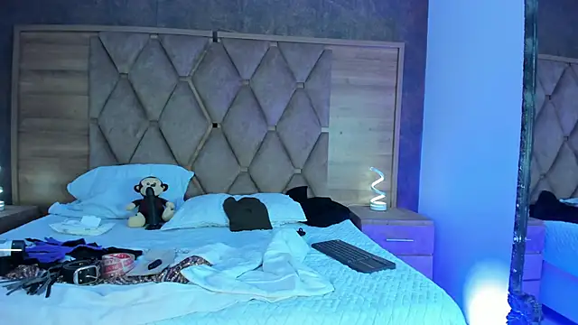 VictoriaSaenz1_'s cam snapshot