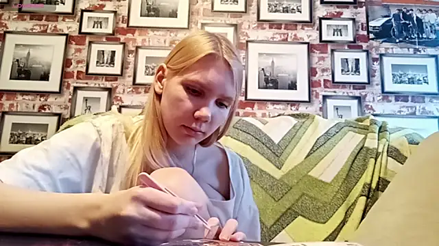 EvieBaggette's cam snapshot