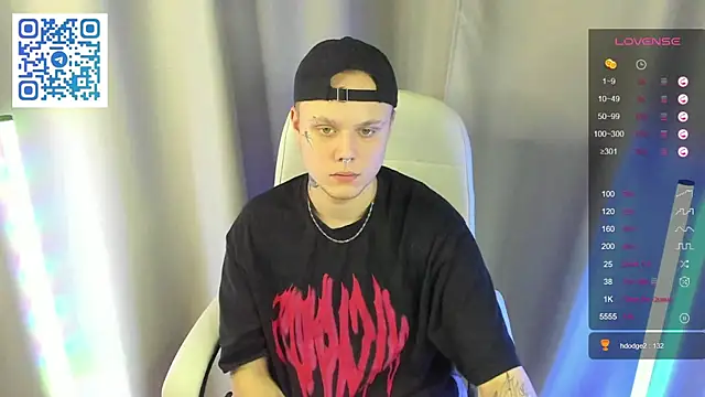 MettBliss live sex cam