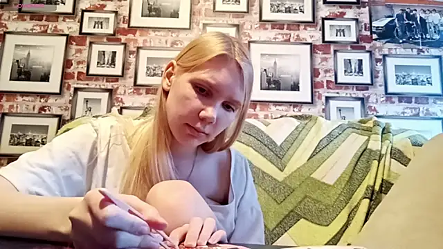 EvieBaggette's cam snapshot