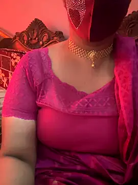 Saguphtah_Chattergy_22's cam snapshot