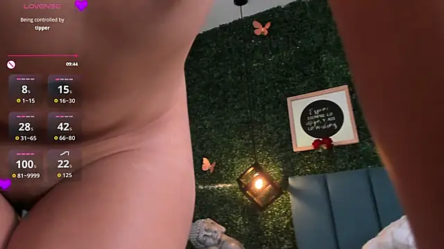 Rubyvixxen_'s cam snapshot