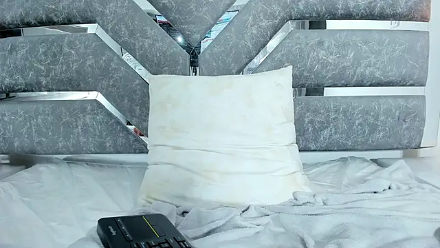 Baby_Scarleth_'s cam snapshot