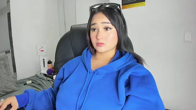 Catherinee69_x's cam snapshot