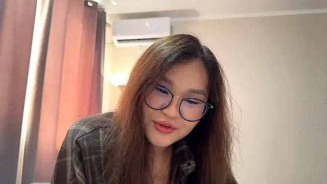 HoneyKitsu's cam snapshot