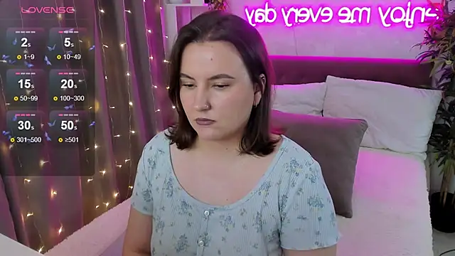 FeralPeach's Stripchat show and profile