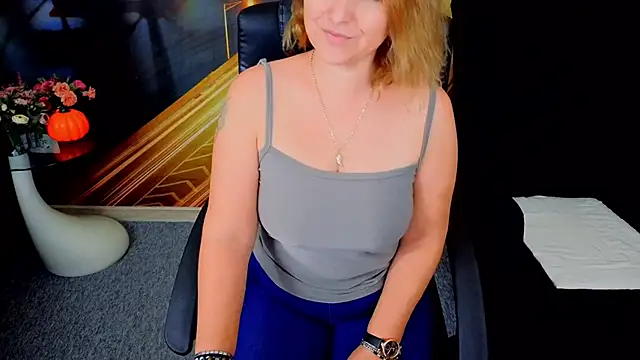 EmmaxPark live sex cam