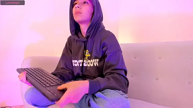 juliie_star's cam snapshot