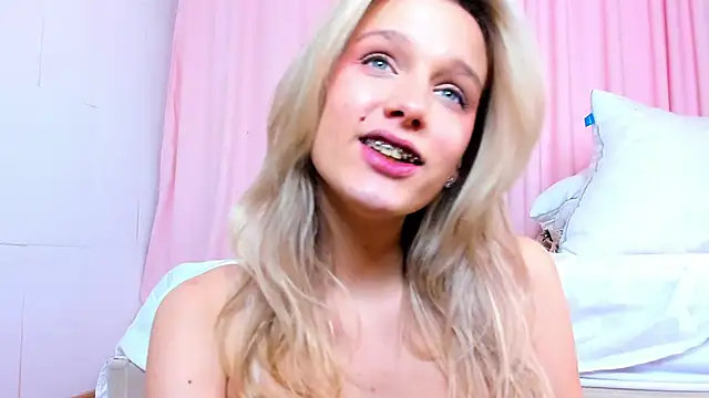 MeowthLilu's cam snapshot