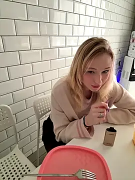 RollDolls live sex cam