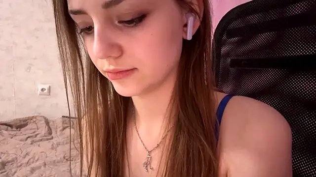 AliceStacy's cam snapshot