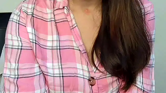 Naina_For_You's cam snapshot