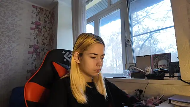 Witching_Moon's cam snapshot