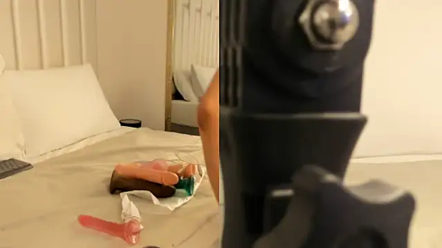 Emily_robertss's cam snapshot