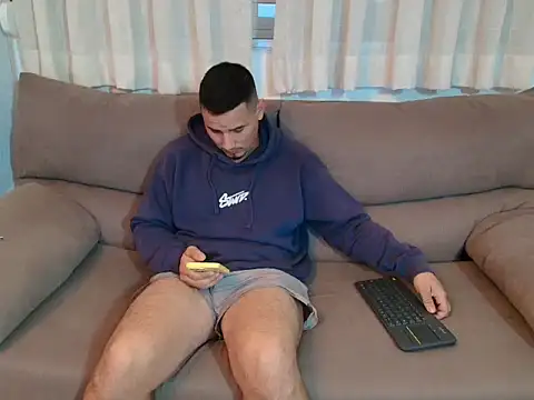 Milanthompson2025's cam snapshot