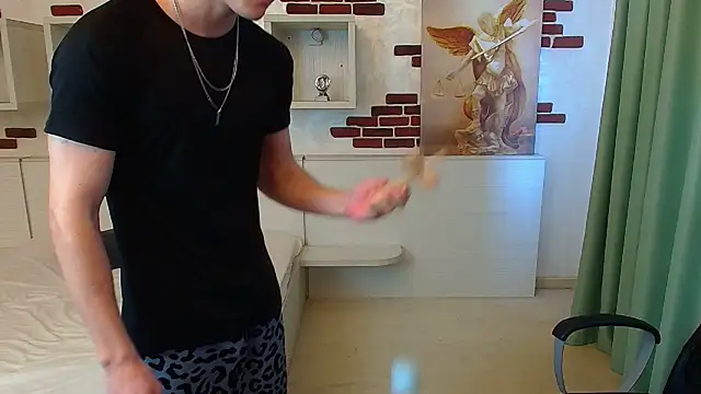 BradyFlint live sex cam