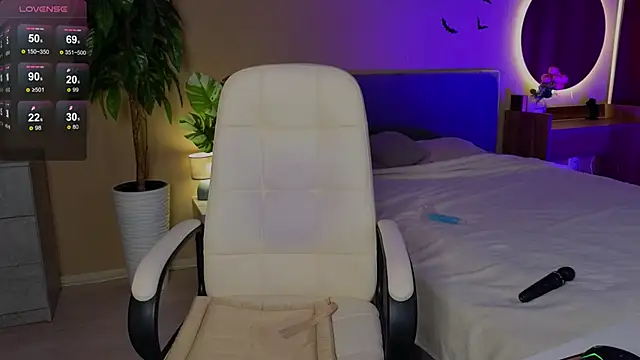 Vixen_Foxy's cam snapshot