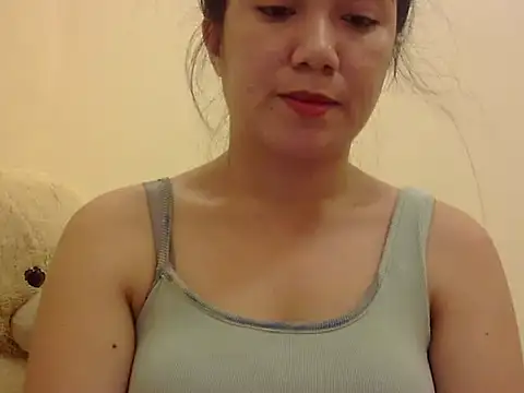 Lovelyclaya's cam snapshot