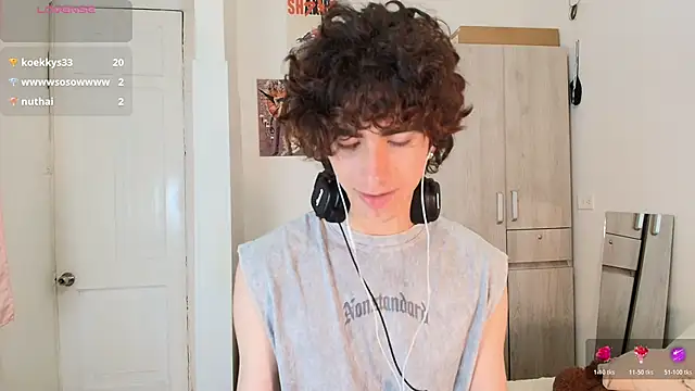 Nude_Boy18 live sex cam