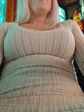 MILFBARBY live sex cam