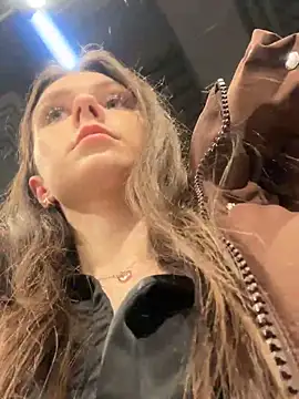 MilaBee live sex cam