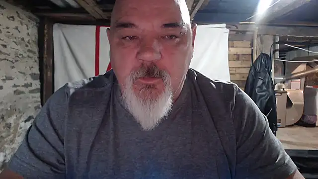 Newfiesausage1972 live sex cam