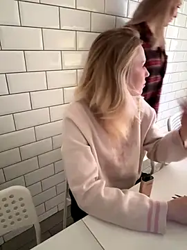 RollDolls live sex cam